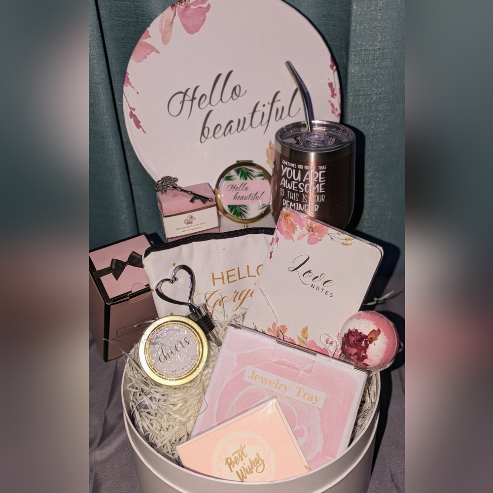 Hello Beautiful Gift Set